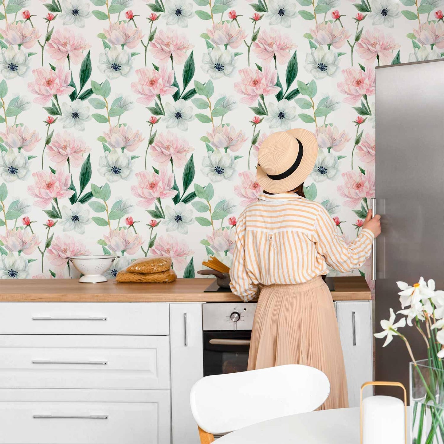 Tapete - Peonies on white background