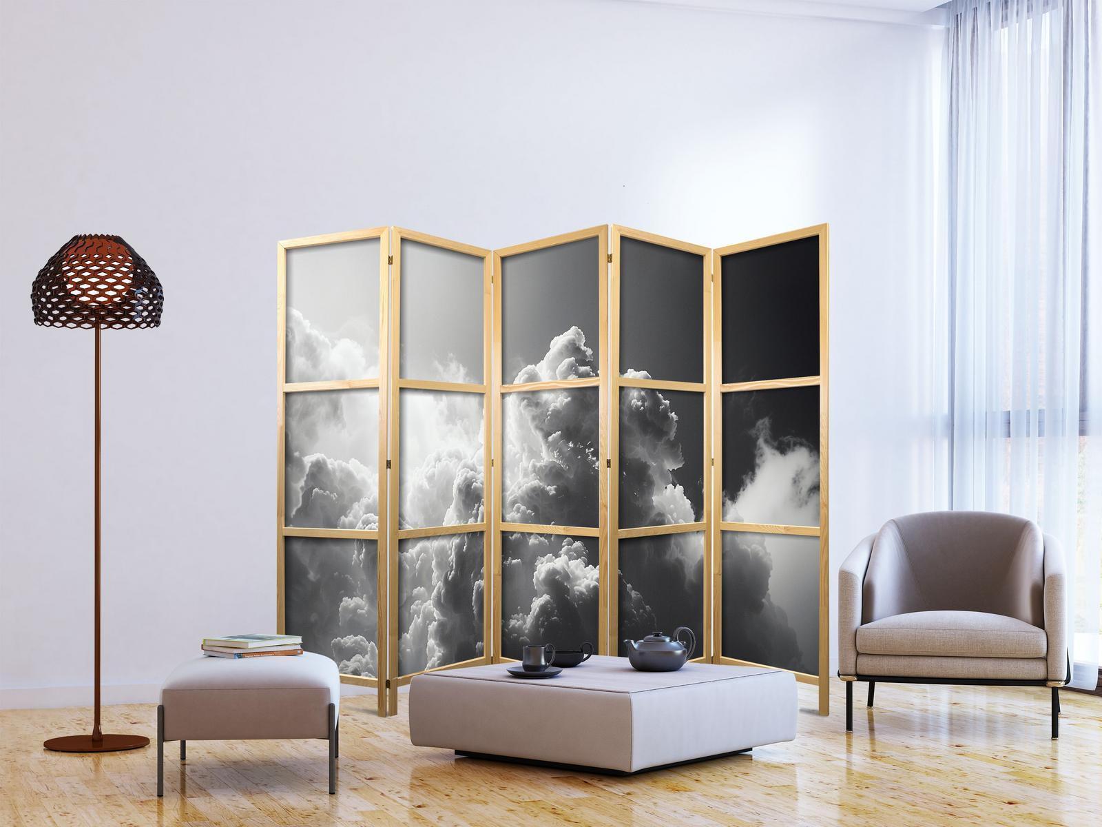 Japanischer Paravent - Extraordinary Phenomenon: The Sun Illuminating Dark Clouds Artgeist