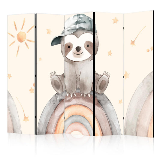Paravent - Happy Sloth - Sloth in Muted Colors - Wearing a Cap - Sitting on a Rainbow Among the Stars Artgeist