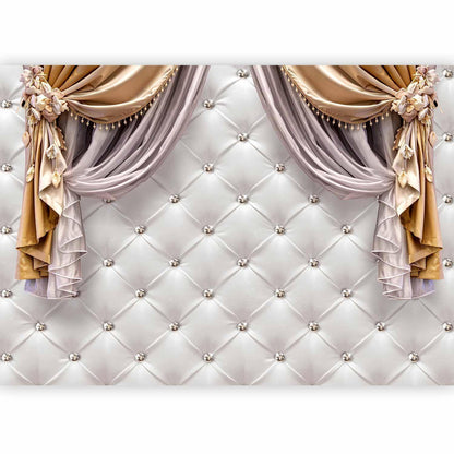 Fototapete „Vorhang des Luxus“ – Elegante Wandgestaltung in Goldoptik sawelt.eu