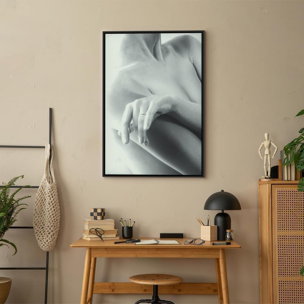 Leinwandbild - Feminine Delicacy (1 Part) Vertical