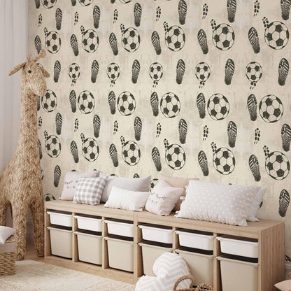 Tapete - Traces and Balls - Black-and-white soccer motifs on a beige background