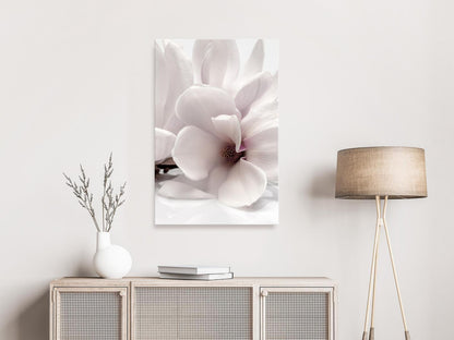 Leinwandbild „Blühendes Licht – Elegante Blumen in zarten Farben“